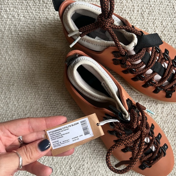 Native Fitzsimmons Winter Boot - Picture 6 of 8